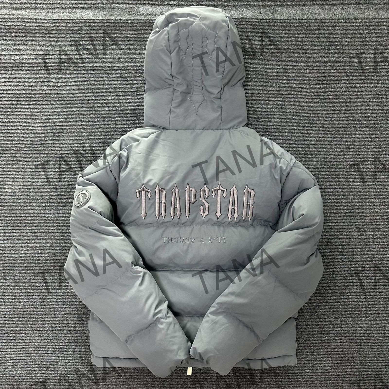 未使用 美品 Trapstar トラップスター ダウンコート ジャケット 冬