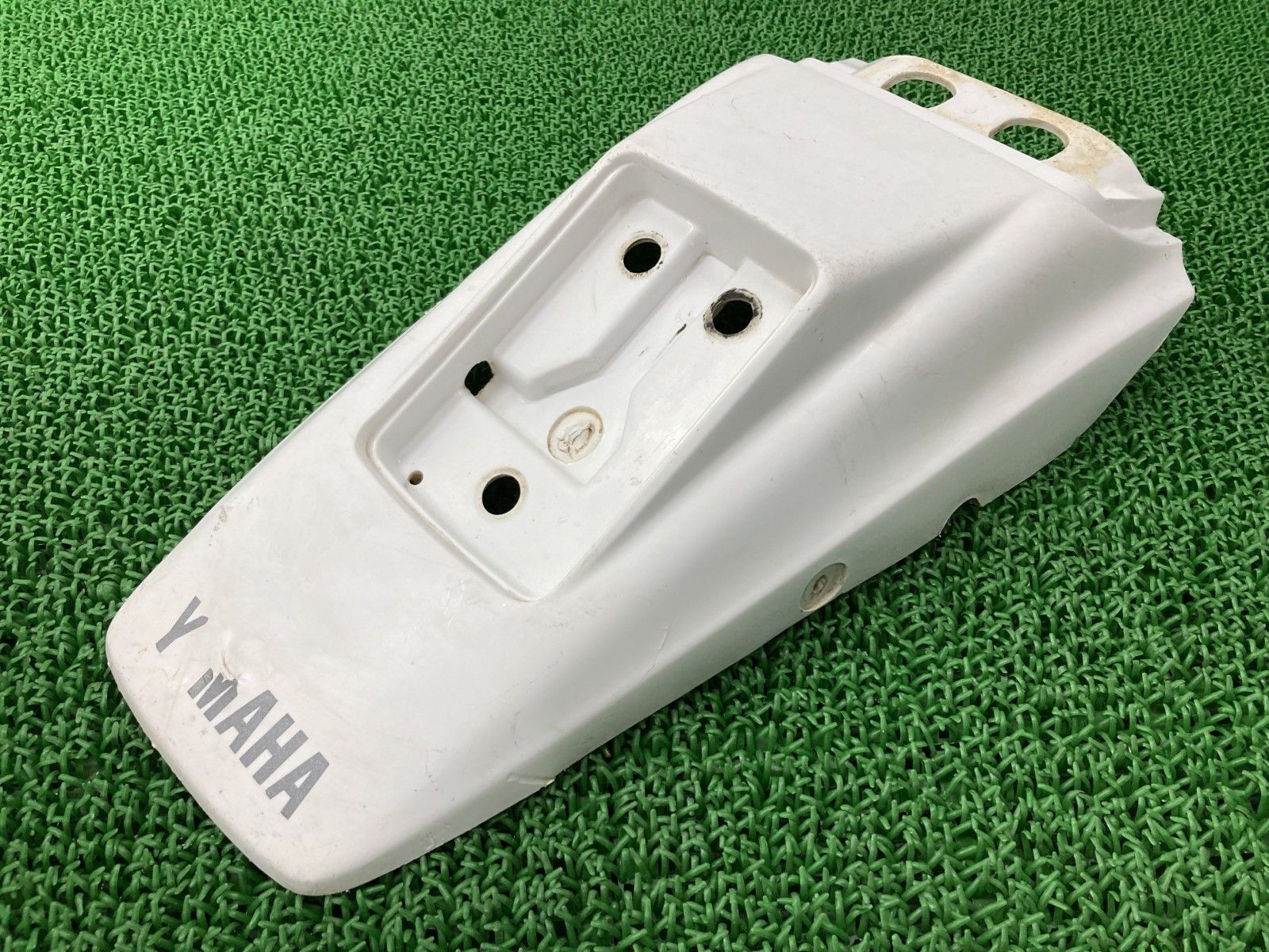 DT230 ランツァ　リアフェンダー DT230ランツァ リアフェンダー 白 ヤマハ 純正 バイク 部品 4TP LANZA