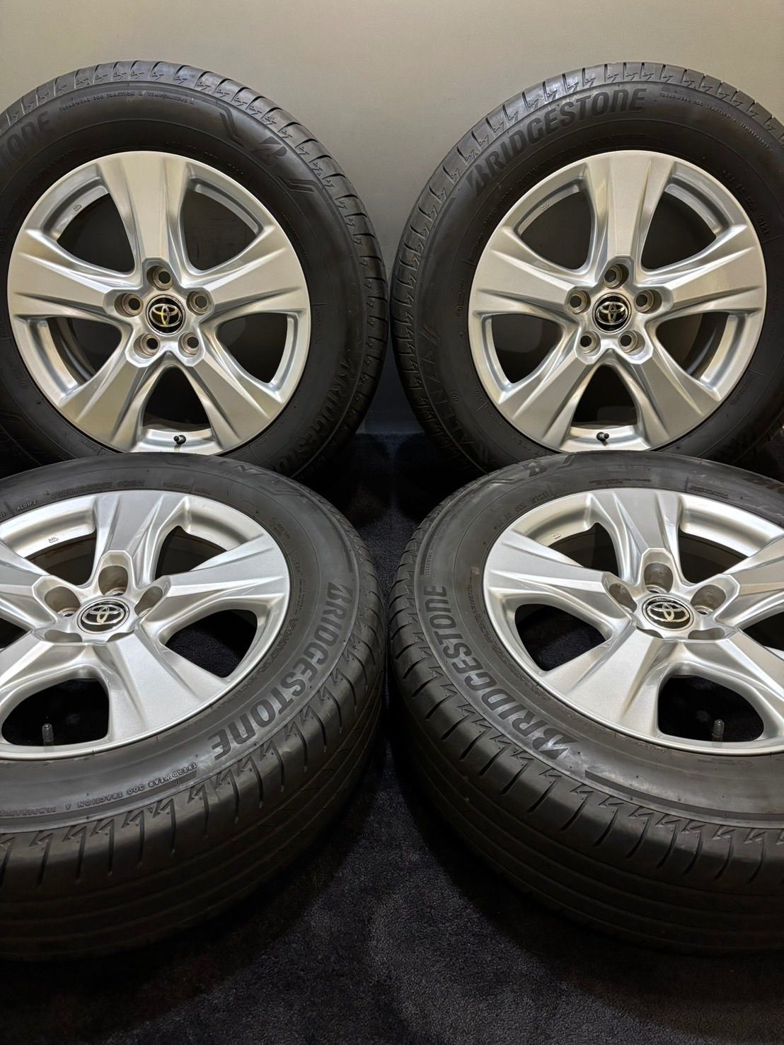 225|65R17 BRIDGESTONE|ALENZA 001 21年製 トヨタ RAV4 後期 純正 17インチ 7J 35 114.3 5H 夏タイヤ 4本 ハリアー 南9-J351