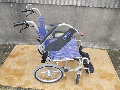 一部地域を除く カワムラ自走式車椅子KFP16-40SB