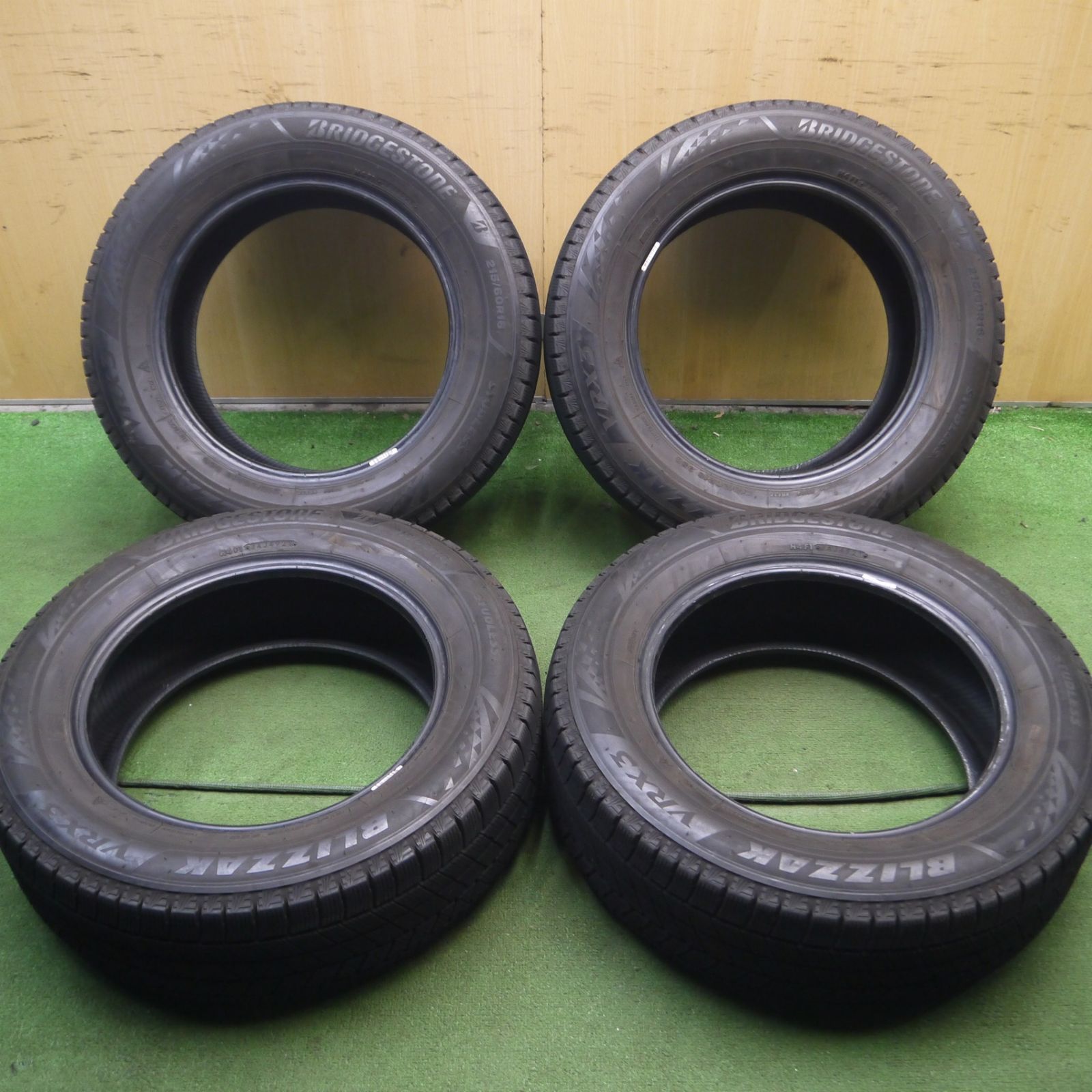 215/60R16 ブリヂストンVRX3 バリ溝 2本 送料込み①