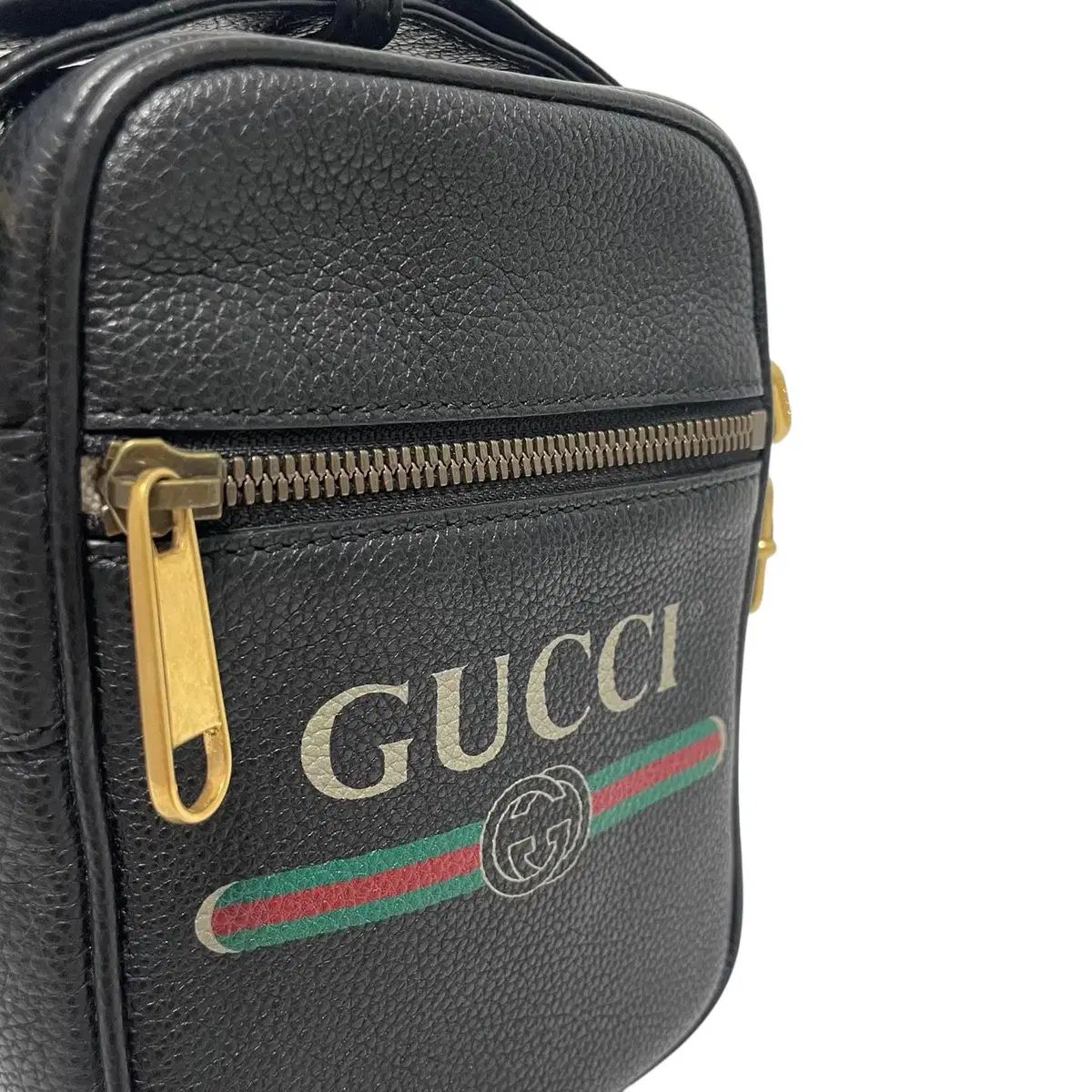 GUCCI グッチ