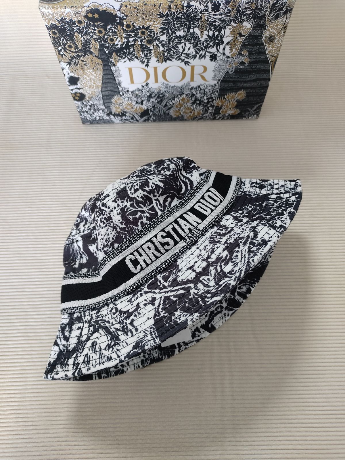 テツ✨ Dior バケットハット リバーシブル オブリーク 59 男女兼用 Christian Dior 【ブランド純正ラッピング済】ディオール TEDDY-D