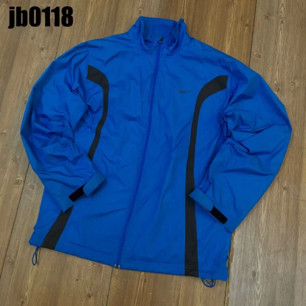【雷市場（ポンジャン）商品韓国直送】 Nike(ナイキ） ジャケット M