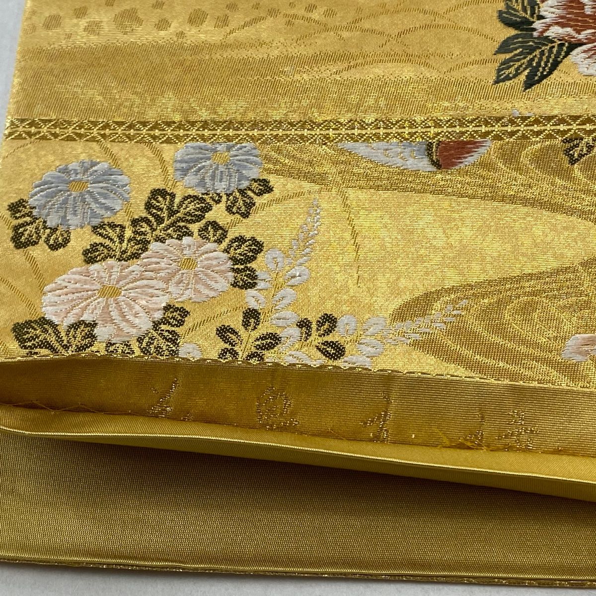 袋帯 美品 秀品 牡丹 鴛鴦 箔 金色 六通 正絹 【中古】 - メルカリ