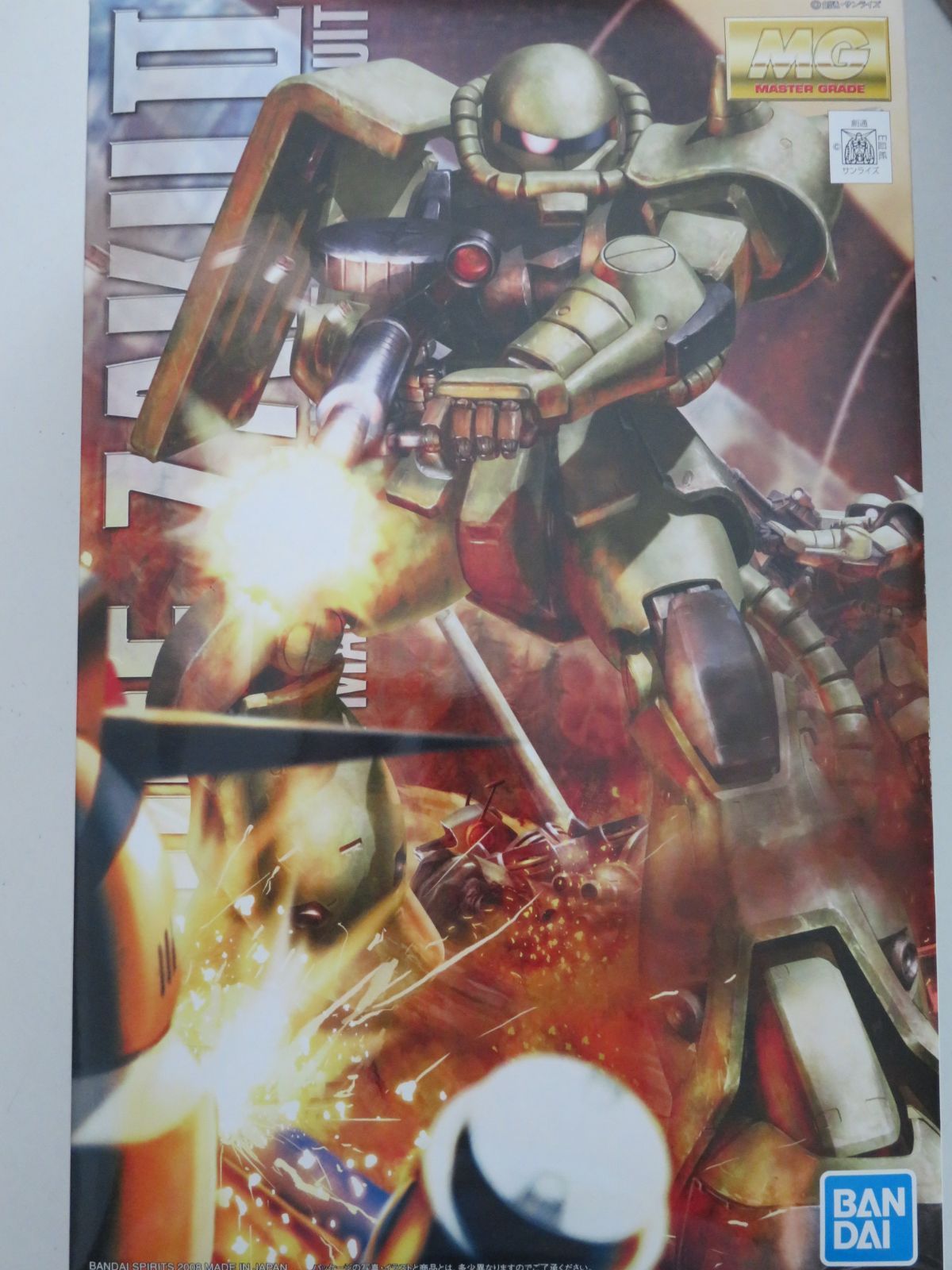 1/100 MG M-06F ZAKUⅡ ジオン公国軍宇宙用 量産型モビルスーツ