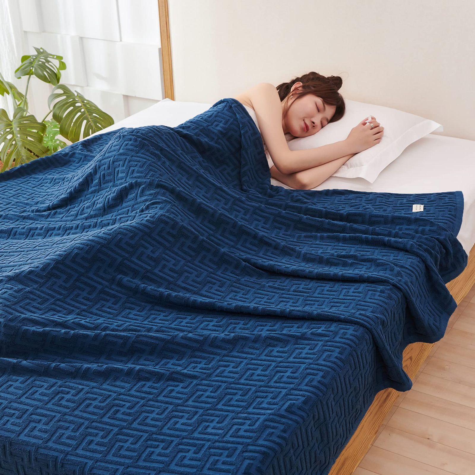 肌掛け 抗菌 軽量 キルトケット 柔らかく肌触り エアーケット 毛玉が出ない おしゃれ オーガニックコットン 毛布 綿 オールシーズン 夏用 ブランケット ソファー用 シングル 丸洗いOK タオルケット 吸湿速乾 ネイビー 140 190c
