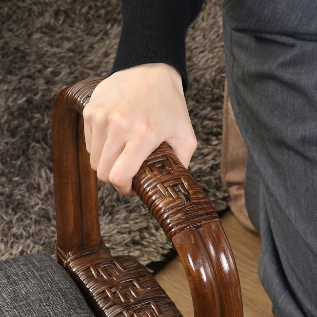 立ち上がりをサポート 掴まり収納ステッキ