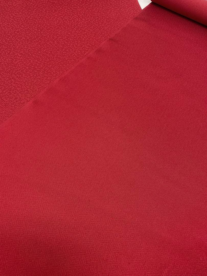 振袖 刺繍 紋意匠 八掛付き 朱・緋色 正絹 反物 振袖 仮絵羽 青柳 金駒 金彩 金通し 紋意匠 正絹 未仕立て品 八掛付き