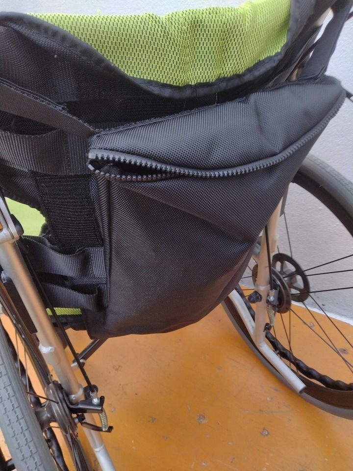 ワケアリ 自走式車椅子