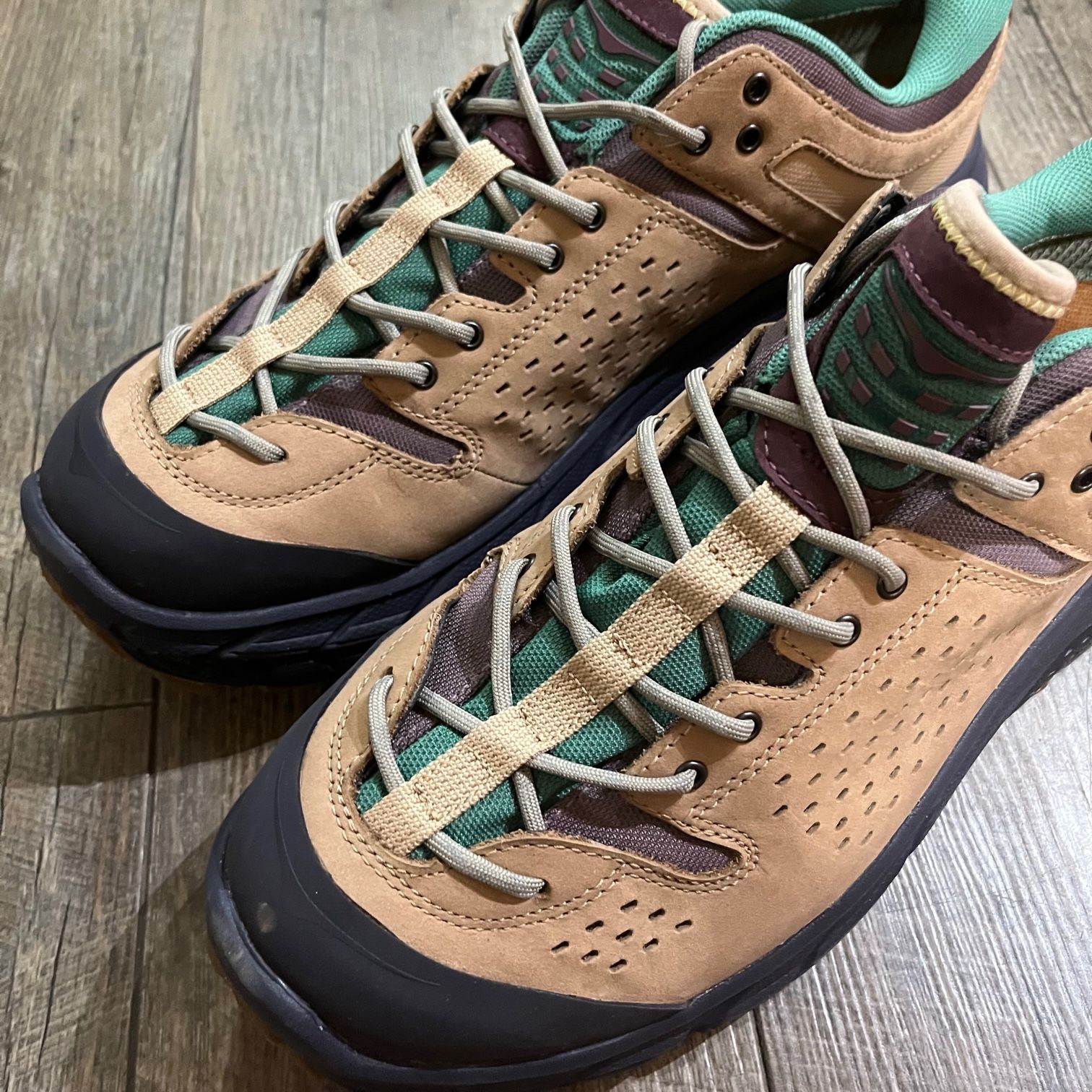 美品 Hoka One One Tor Ultra Low Bodega 1145771 トレッキング 