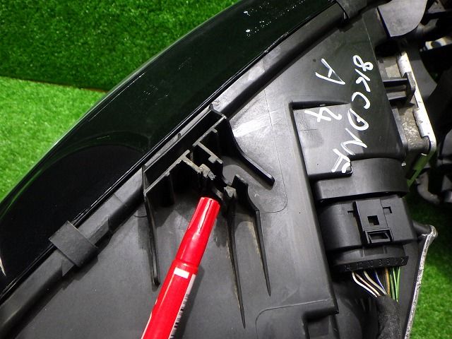 アウディ 251009027