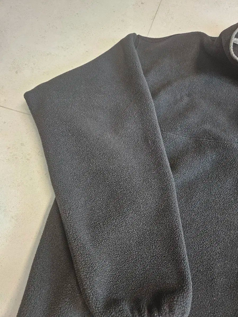 ブラック フォージーグレイ