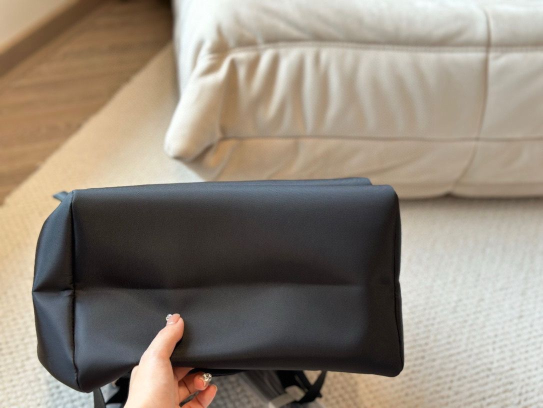 今日特価】PRADA Men's Nylon Backpack ナイロンパラシュート