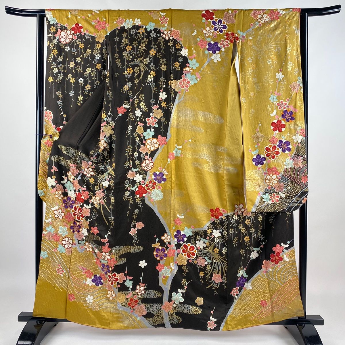 ZY-579 黒留袖 作家物 落款 金駒刺繍 金糸 銀糸 鼓 鶴 ぼかし 名品