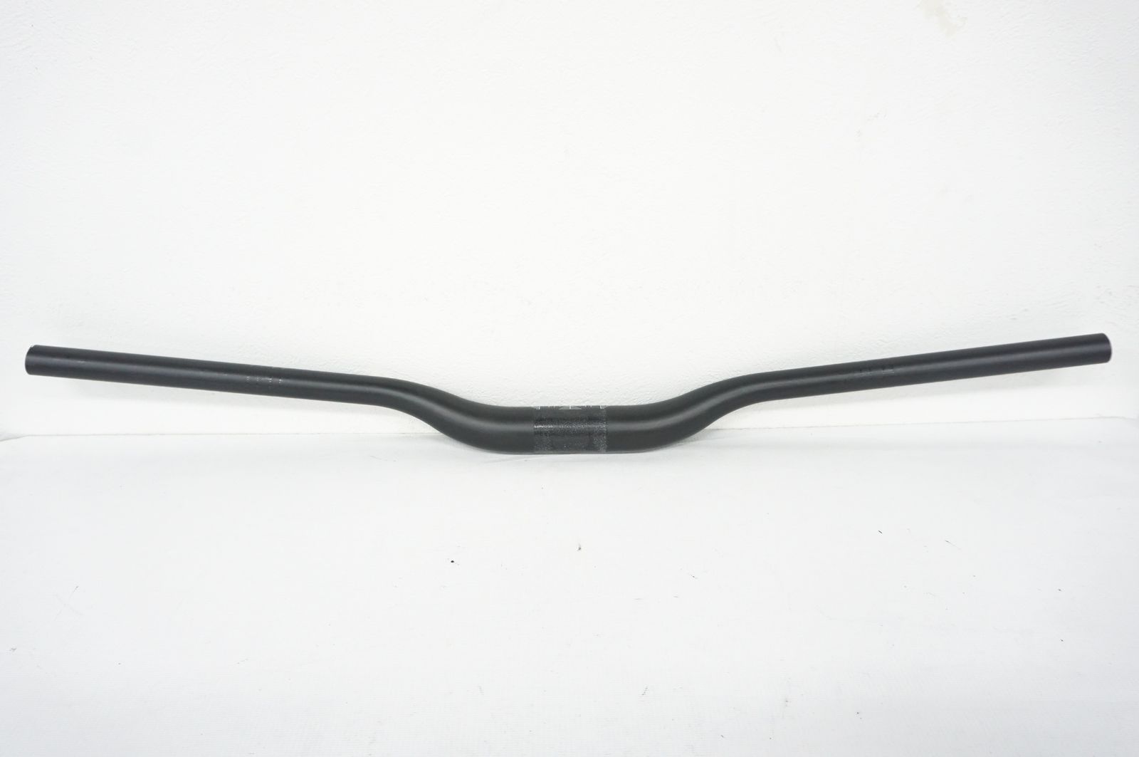 BURGTEC 「バーグテック」 RW CARBON ENDURO Φ35 770mm ハンドル