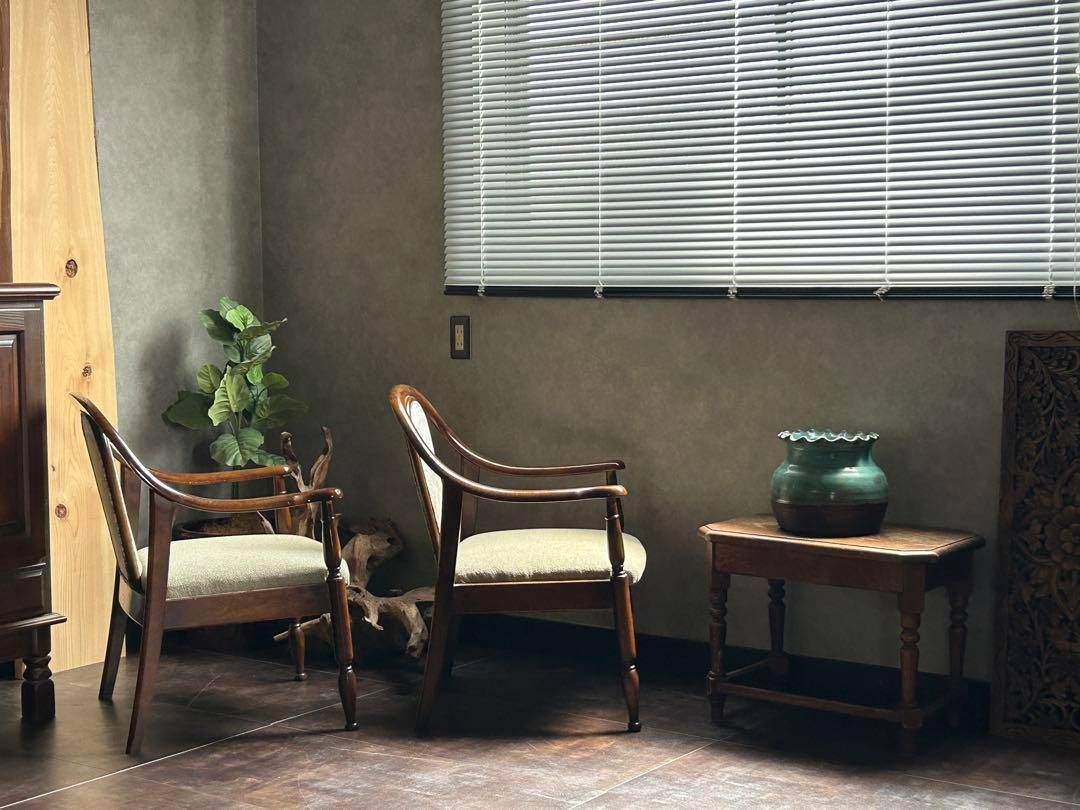 ④　リメイク品　尾州生地　ホワイト座面　カリモク　コロニアル　アームソファ　NI リメイク品 尾州生地 ホワイト座面 カリモク コロニアル アーム