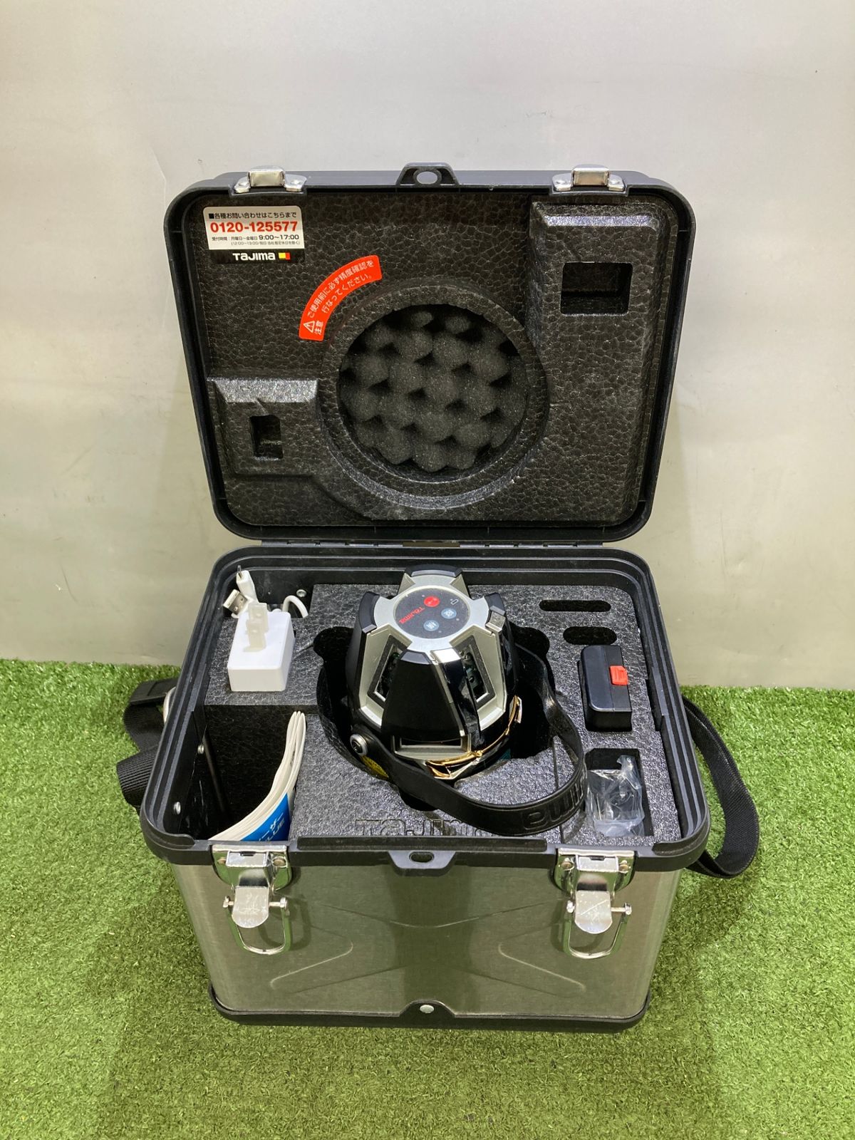 ブルーグリーンレーザー墨出し器