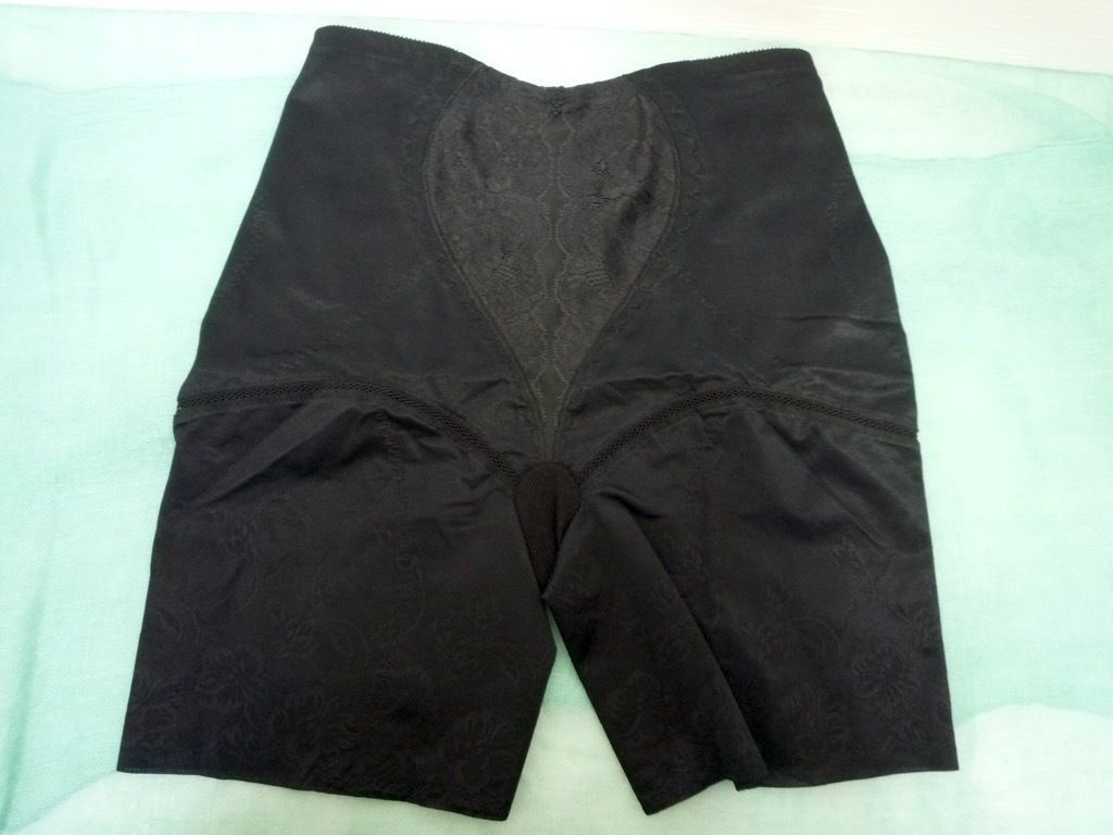 定価31900円 シャンデール ベル 最 補正下着 ロングガードル Size82 ブラック 立体成形 メッシュテープ ヒップアップ CU1 検マルコ