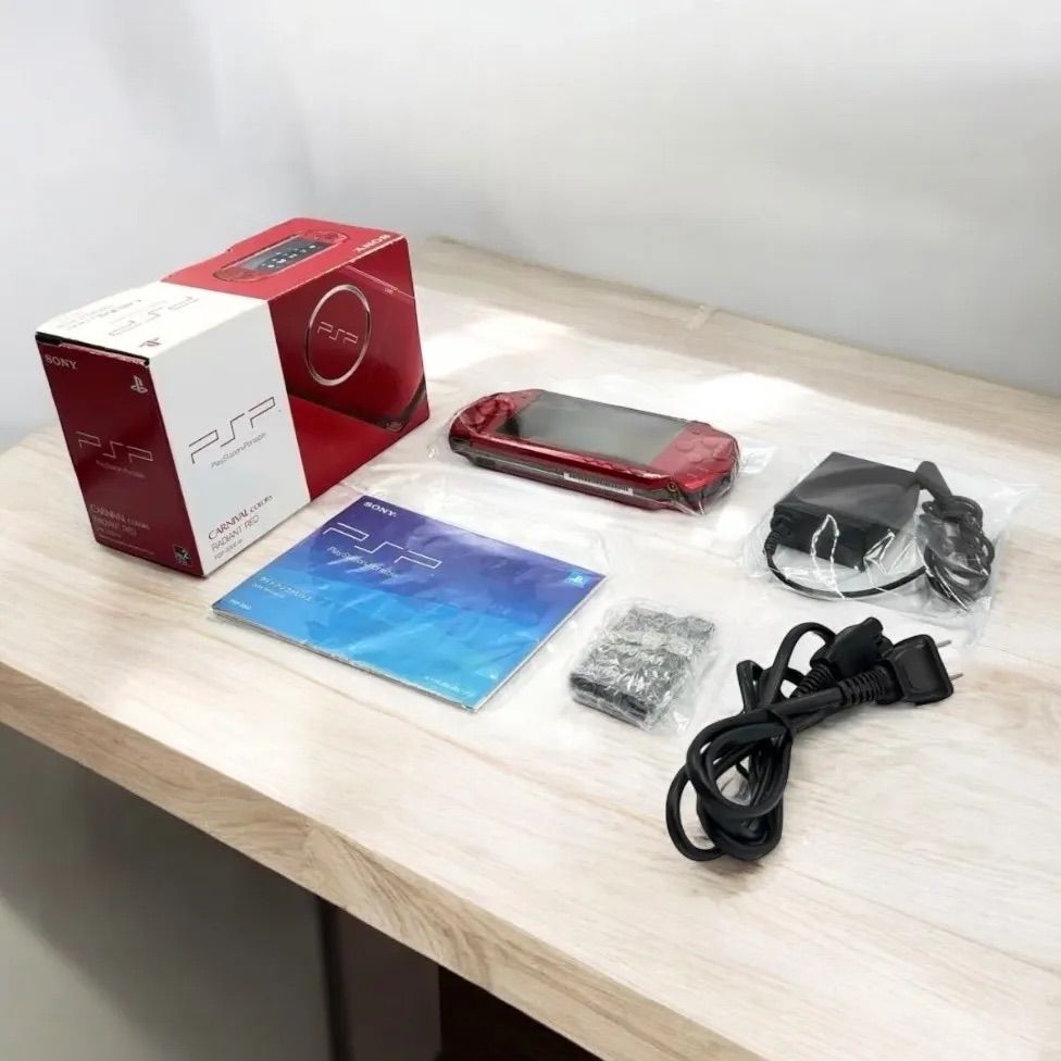 ☆未使用品☆極美品ラディアント・レッド (PSP-3000RR)生産終了 訳