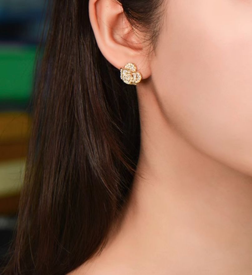 18金花のピアススcamellia earring dia and Pink
