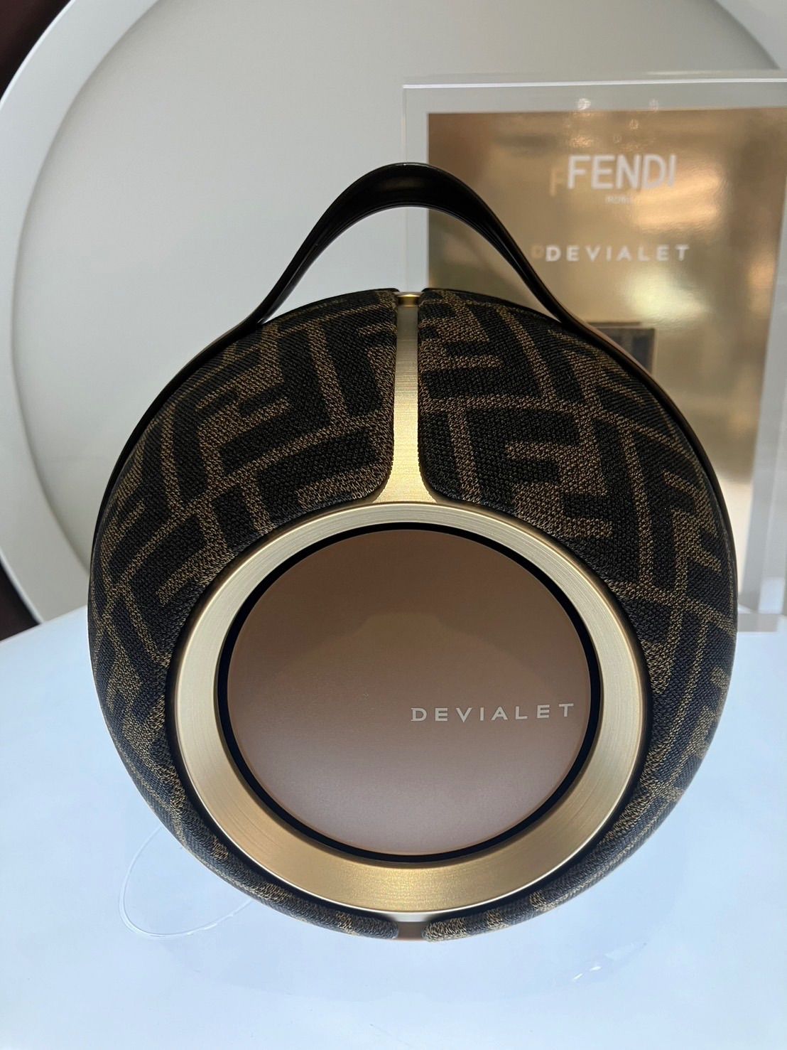 FENDI 新品未使用　ブラウンFFファブリック ポータブルスピーカー