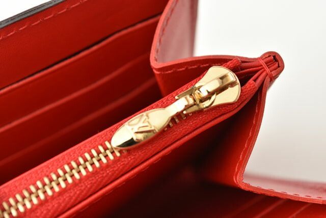 ☆正規品☆ ルイヴィトン 長財布   ポルトフォイユ・サラ　ヴェルニM90208 LOUIS VUITTON（ルイ・ヴィトン） 財布 長財布/ポルトフォイユ・サラ