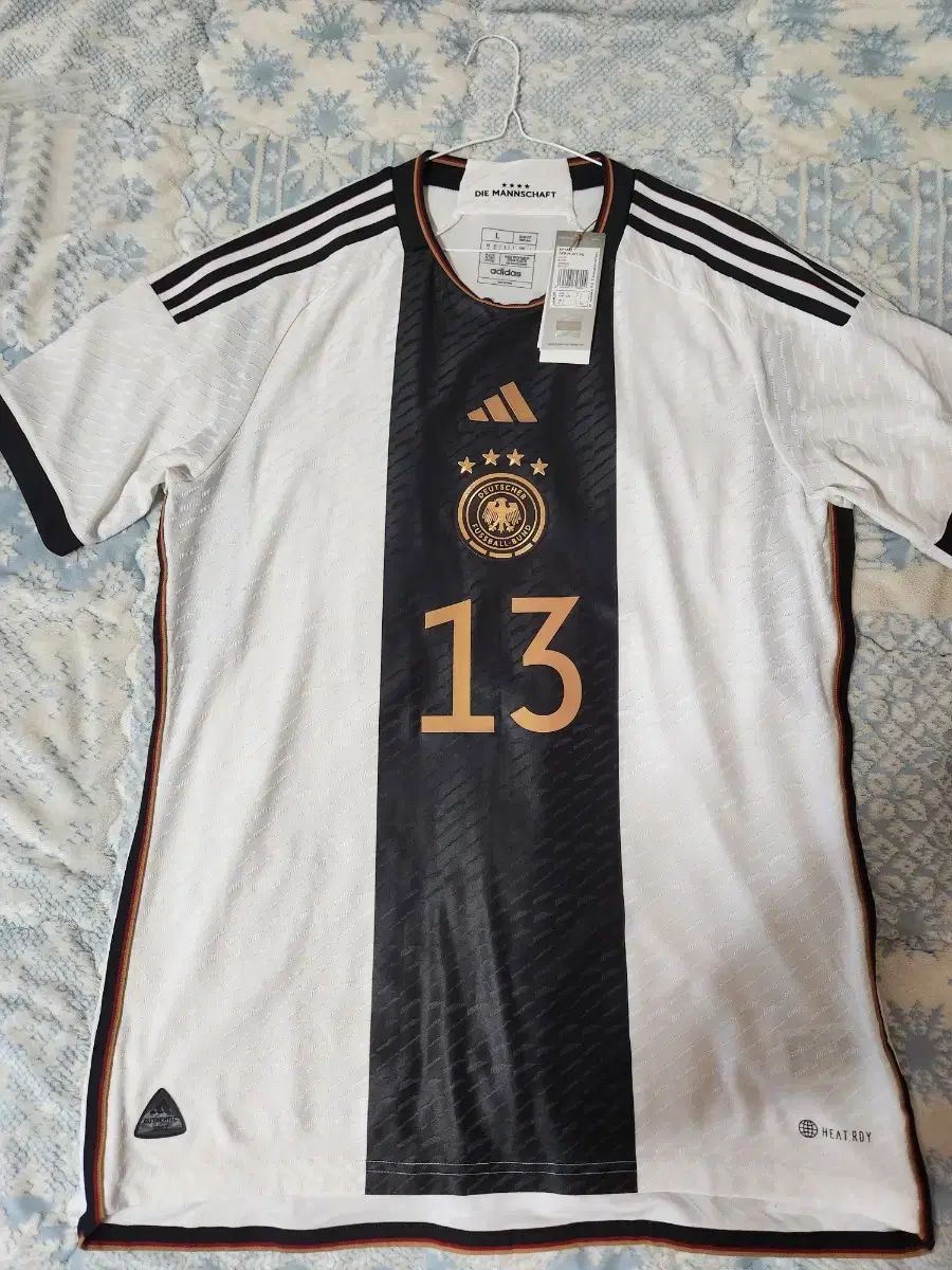 【新品タグ付き】ドイツ代表 13 トーマス・ミュラー L 20 ー 22 ドイツ HOME AUTHENTIC ＃ 13 トーマス・ミュラー 海外