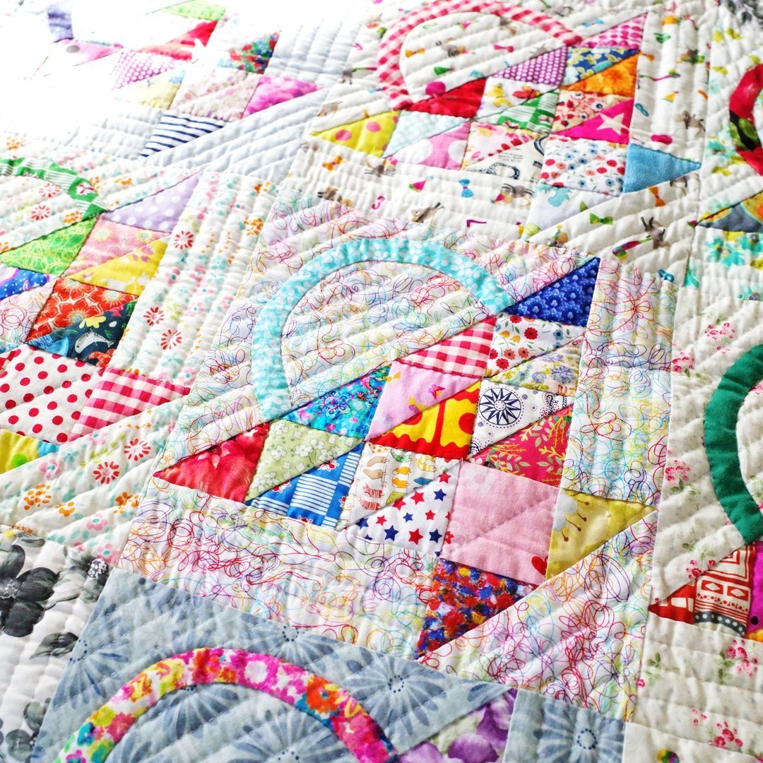 パッチワーク　ベッドカバーとマット ハンドメイドパッチワークキルト☆かご柄☆フリーマット☆タペストリー