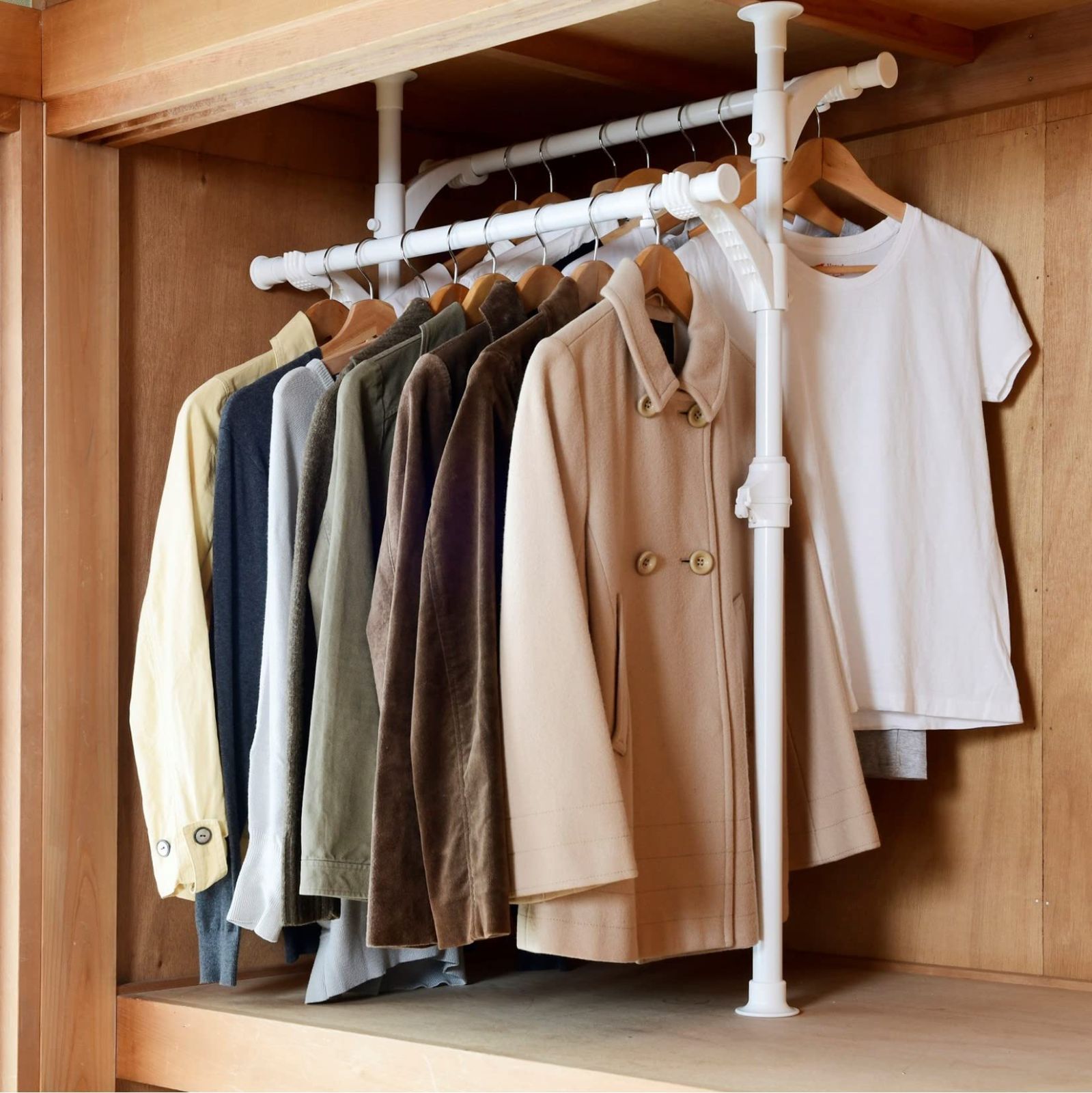 【全体耐荷重60】 伸縮 (幅73-120×奥行35×高さ88-124) ハンガーラック 突っ張り ワンタッチで設置可能 押し入れ 組立品 ホワイト [山善] WJO-717(WH)