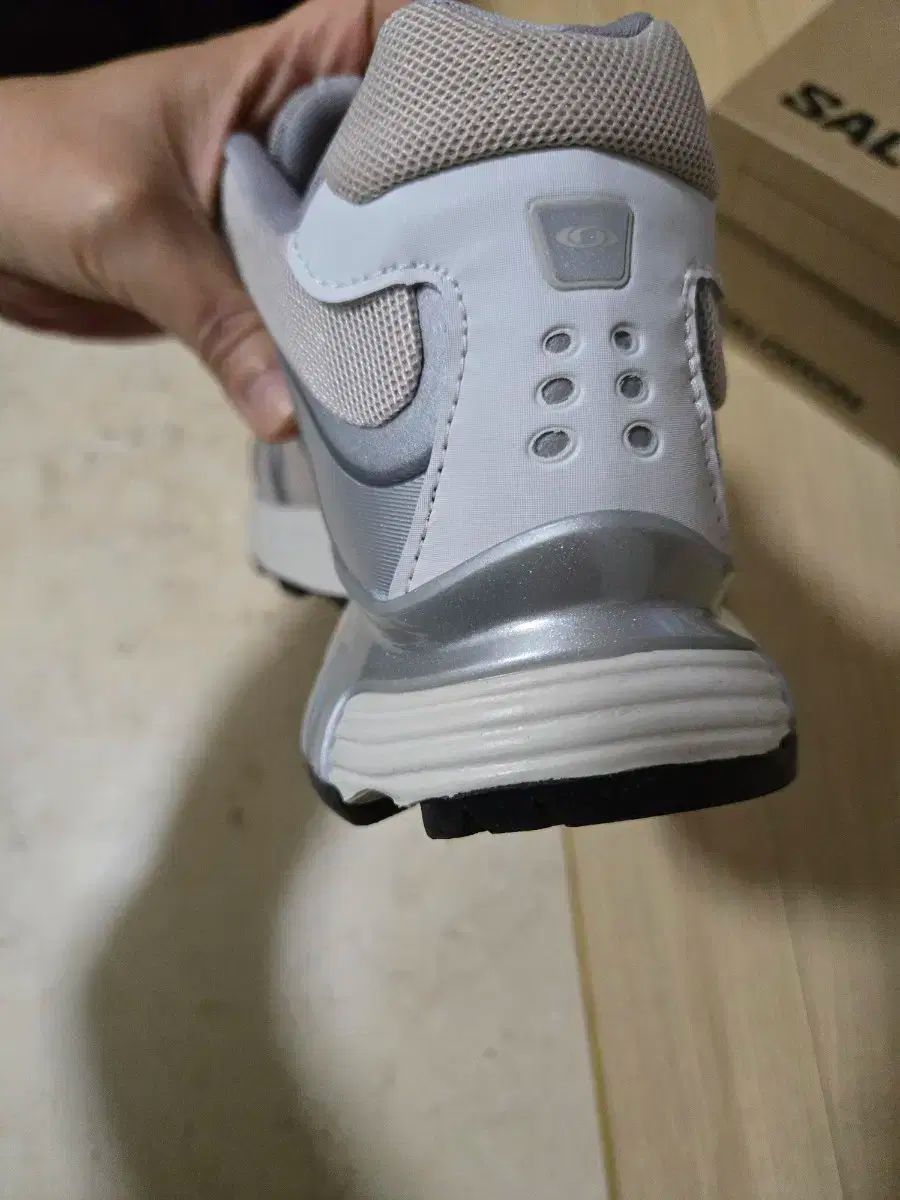 SALOMON