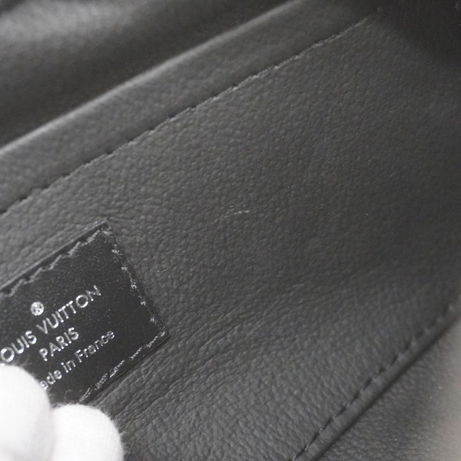 Vuitton ルイ