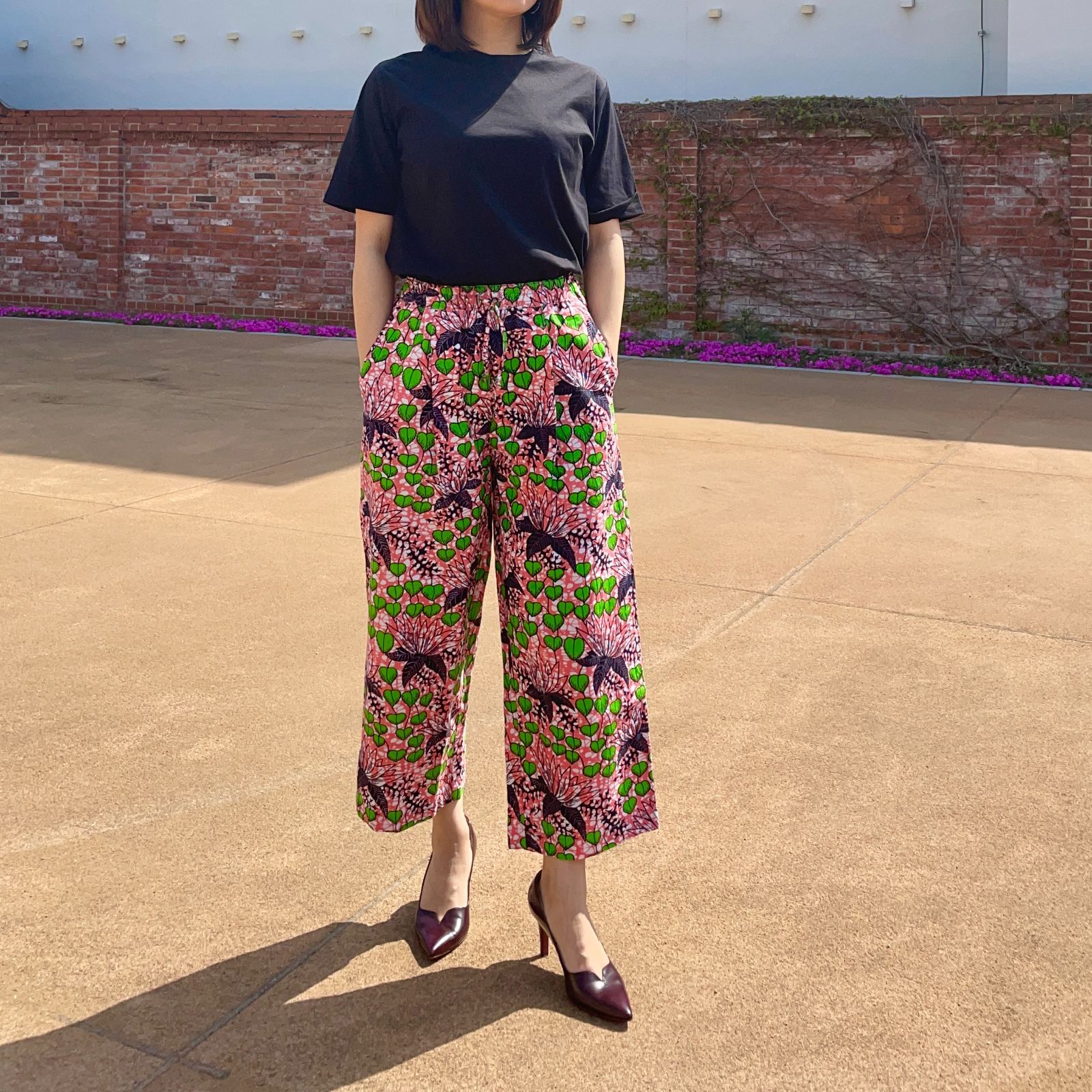 アフリカン生地のトップスとパンツのセット ハンドメイド アフリカ布