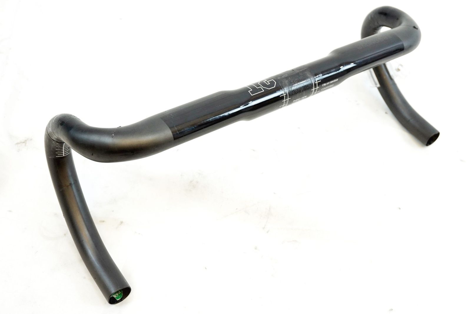 3T 「スリーティー」 ERGONOVA TEAM φ31.8 420mm カーボン ハンドル