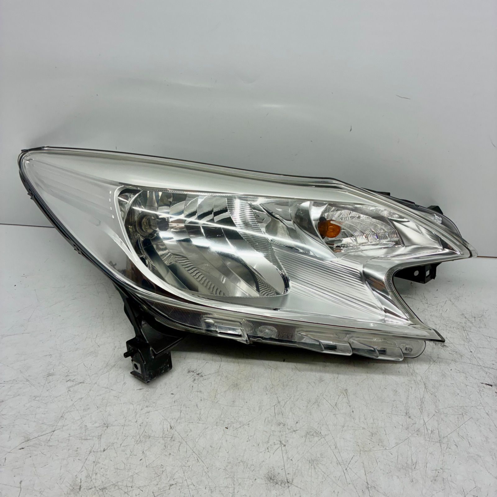 良品【コーティング済】日産 E12 HE12 NE12 SNE12 ノート ヘッド