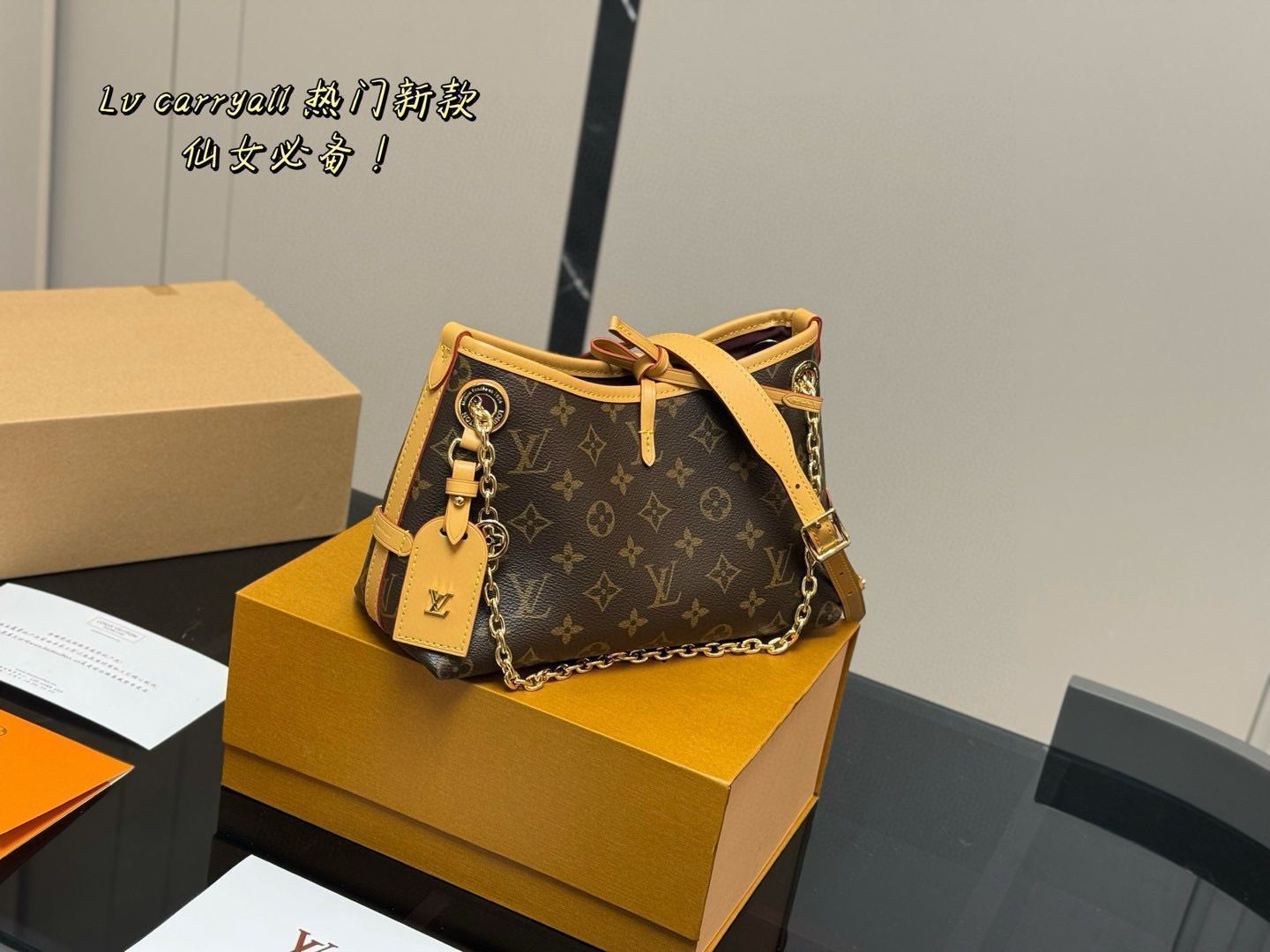 ✨極美品✨GUCCI クラッチバッグ セカンド GG レザー ベージュ ロゴ金具 ✨極美品✨GUCCI クラッチバッグ セカンド GG レザー ベージュ