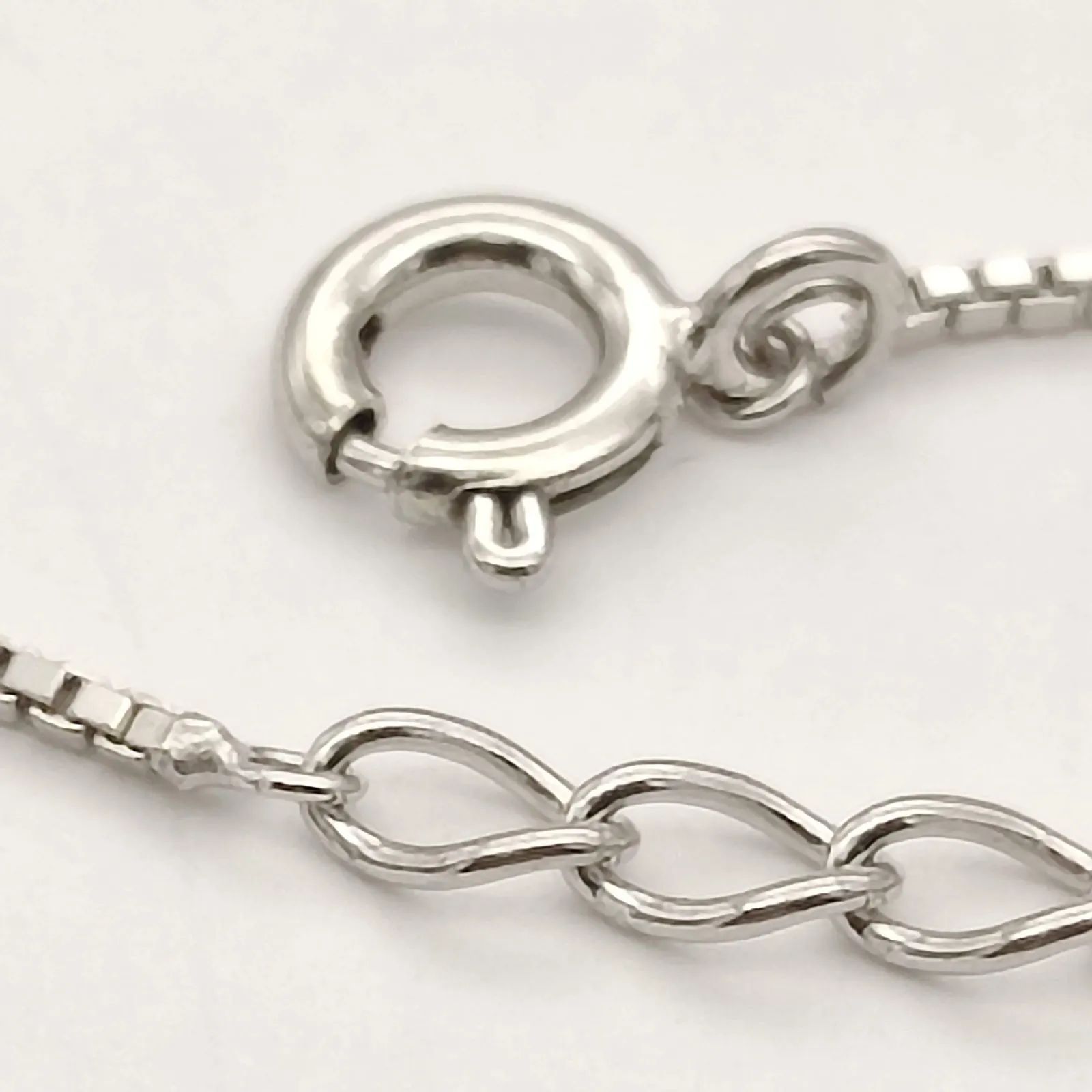 【希少】シルバー ストーン ネックレス【SILVER】 美品】Crossfor クロスフォー 4連ストーンネックレス SILVER