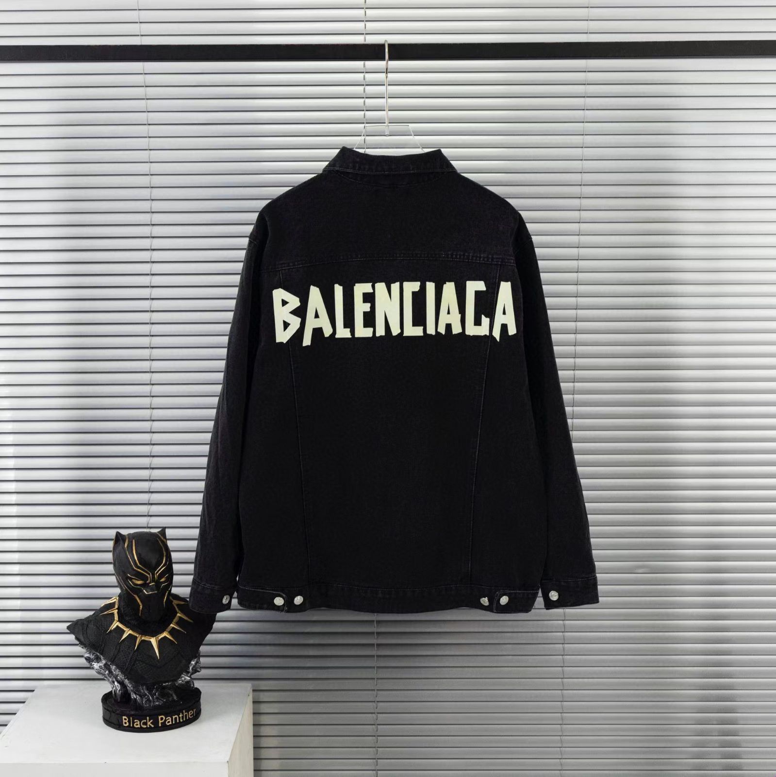 新作❥(^_-)BALENCIAGAデニムジャケット男女兼用