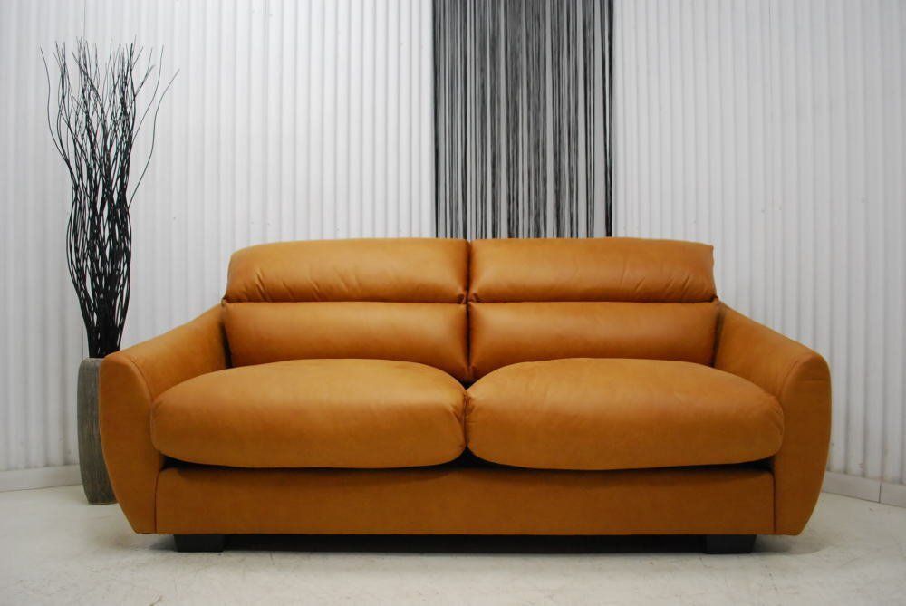 アウトレット 現品限り 一部 cozily 新素材セーフスペックレザー キャメルブラウン トリプルソファー3P ヴィンテージ調 WWW_OLIVIERBERNSTEIN_COM