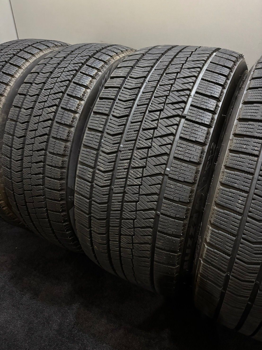 225 40R19 275 35R19 BRIDGESTONE VRX2 18年製 スタッドレス 4本 ブリヂストン ブリザック ポルシェ 997 991 南8-K248