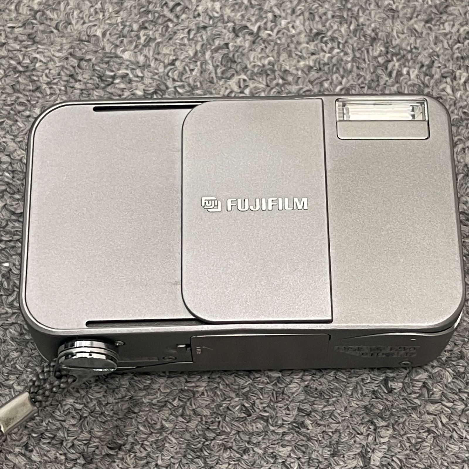 【ジャンク】FUJIFILM CARDIA mini TIARA フイルムカメラ ジャンク】FUJIFILM CARDIA mini TIARA #124