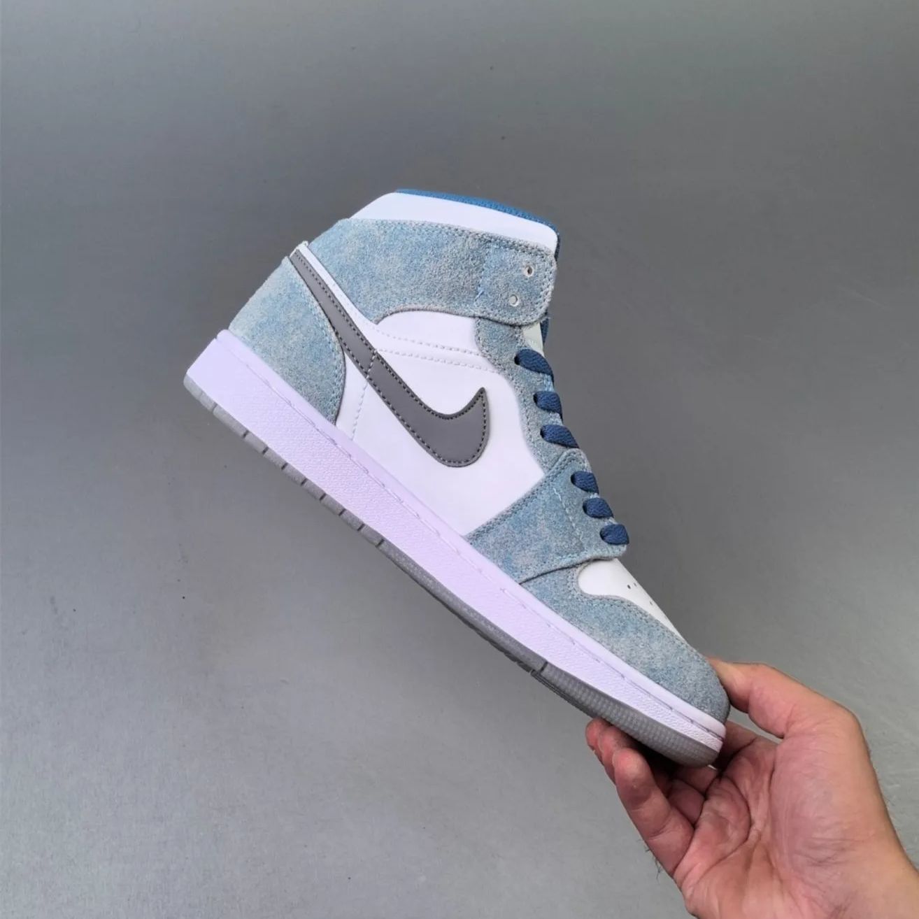 Nike GS Air Jordan 1 Mid 