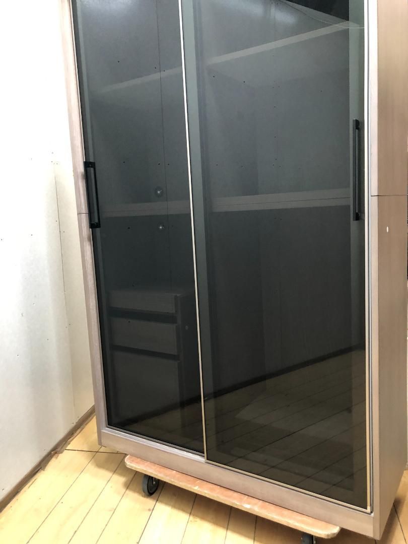 シギヤマ家具工業 SH120SL 食器棚 リビング収納 モダン家具 スモークガラス扉 引き出し付き メラミン化粧仕上げ 251011-1 NEXPOTALLINN_EU