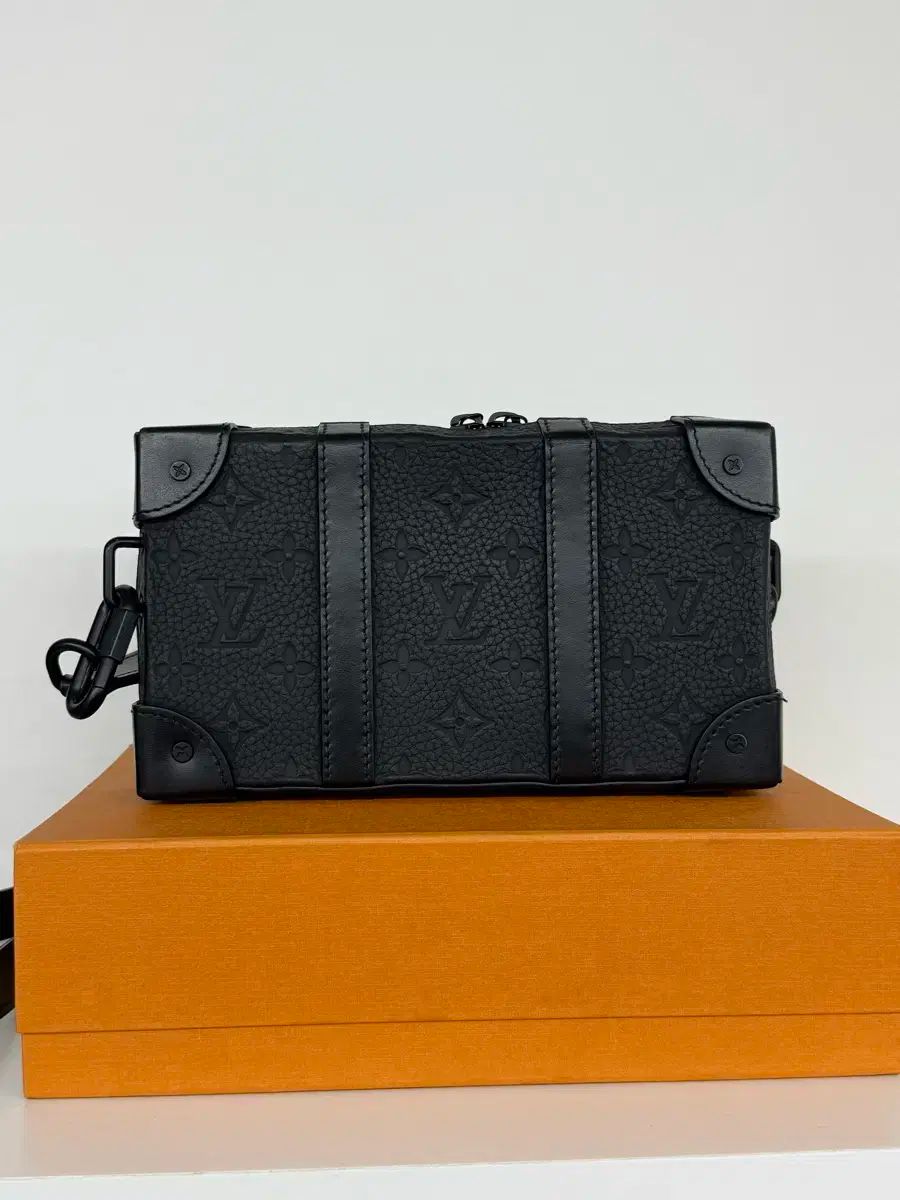 当日配送| OS Louis Vuitton ルイヴィトン ルイヴィトン ヴァージル トランク ソフトバッグ