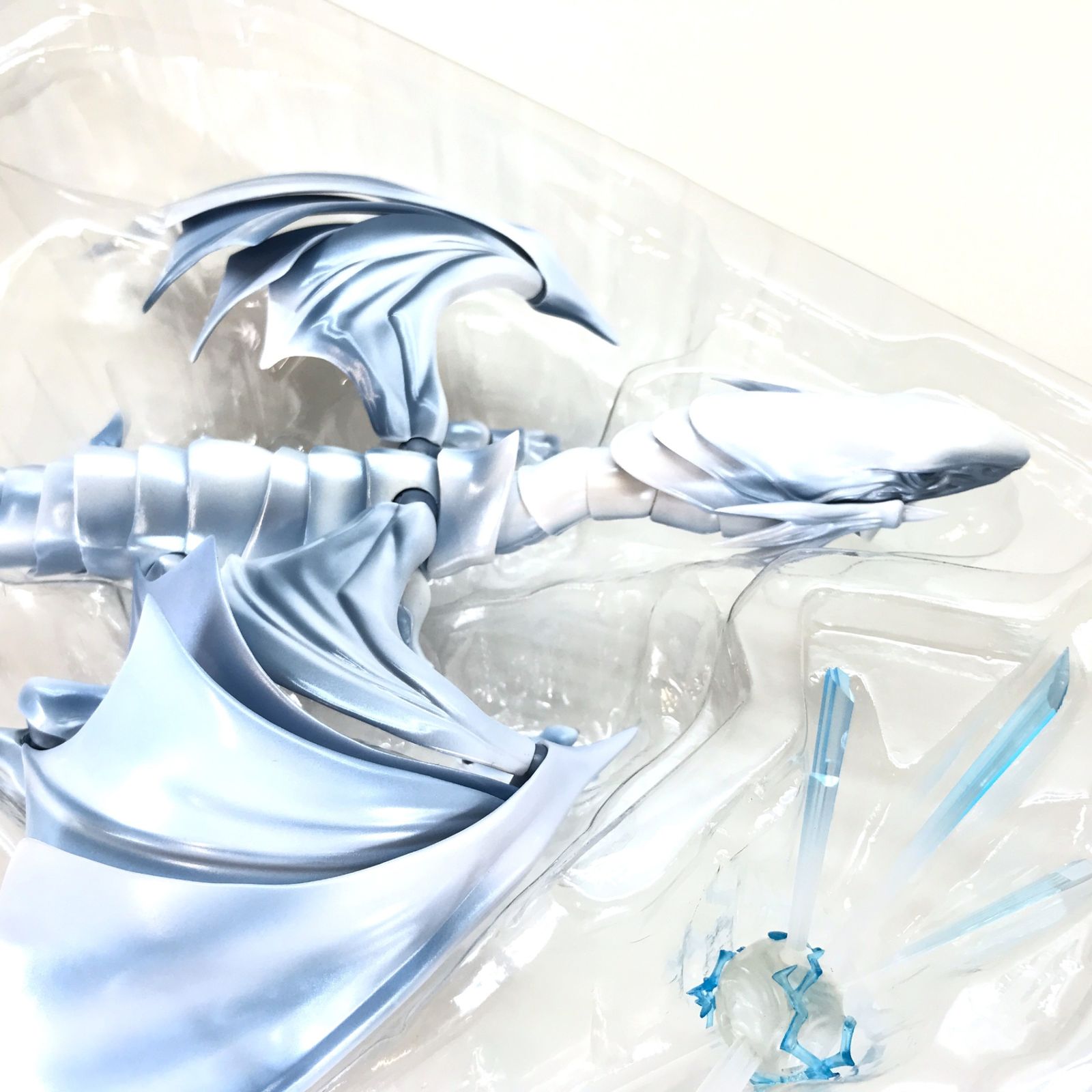 〇BANDAI SPIRITS フィギュア S.H.MonsterArts 青眼の白龍 「遊戯王
