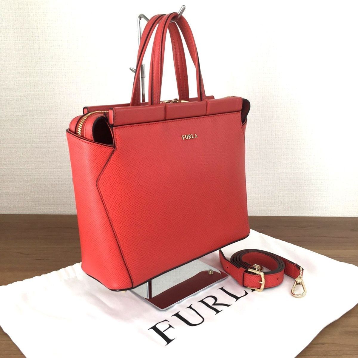 極美品 FURLA レッド系 ハンドバッグ ショルダーバッグ 205 