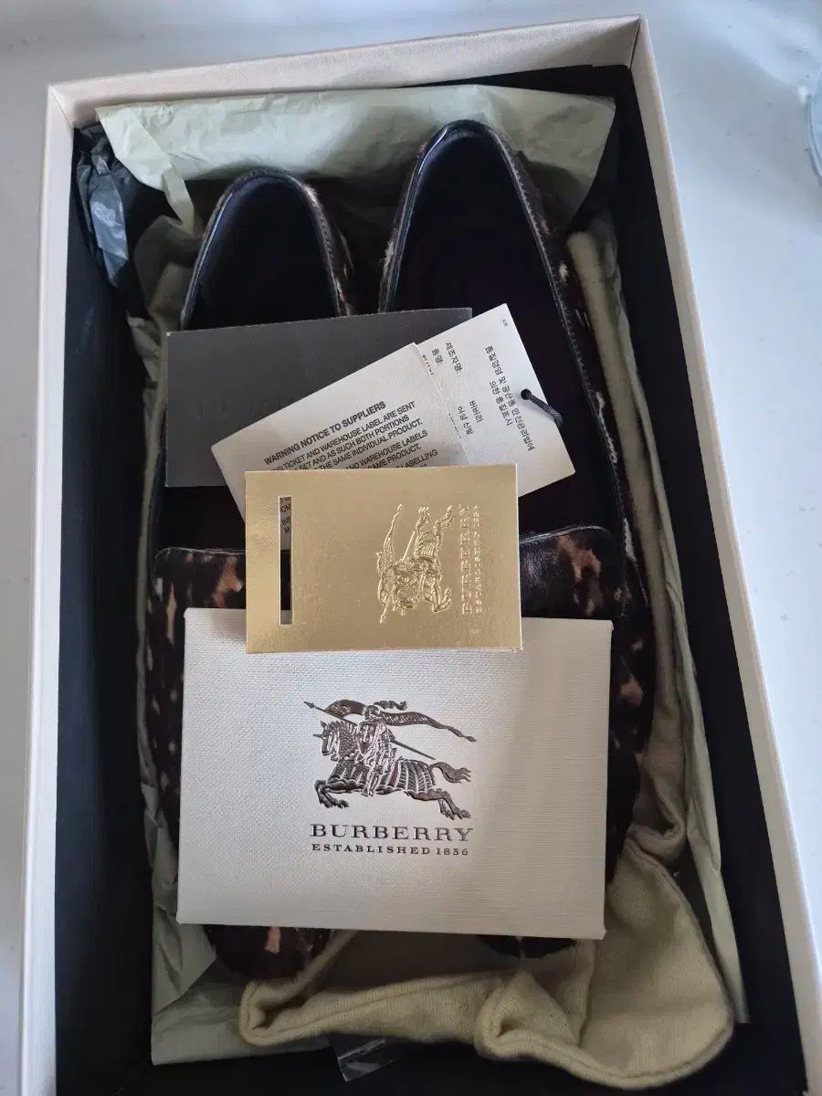 BURBERRY バーバリー ヒョウ柄 レオパード レディース カーフローファー