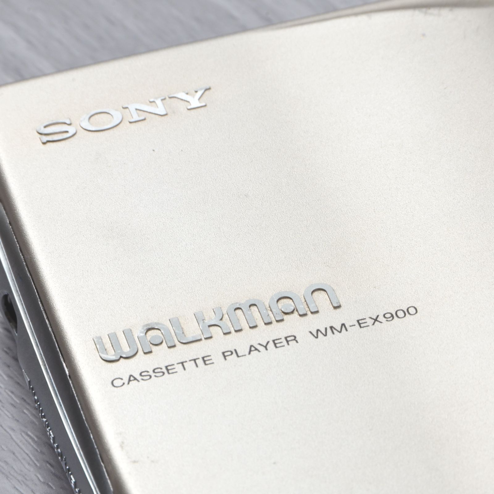 SONY WALKMAN WM-EX900 カセットウォークマン ゴールド 整備 SONY WALKMAN WM-EX900 カセットウォークマン シャンパン