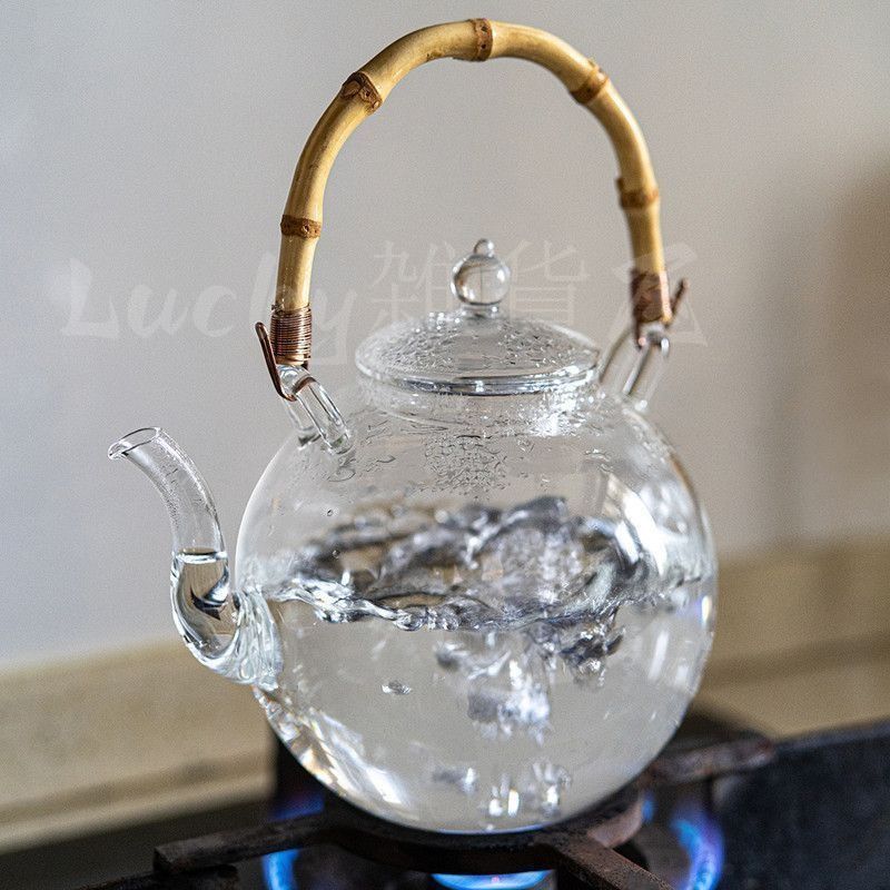 ガラスケトル 900ml 耐熱 ガラス ティーポット 竹の持ち手 まんまるポットヤカン 湯沸かし 手作り おしゃれ ガラスポット ガラスティーポット 大容量 紅茶ポット ガラス急須 フルーツティー 麦茶 花茶 母の日 プレゼント 直火対応