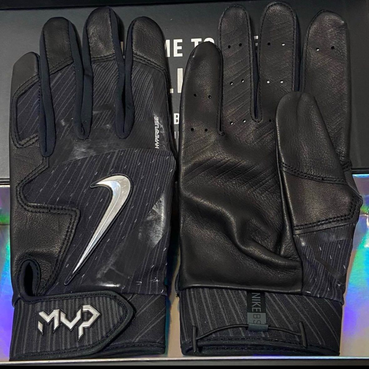 トラウトエリート 革手